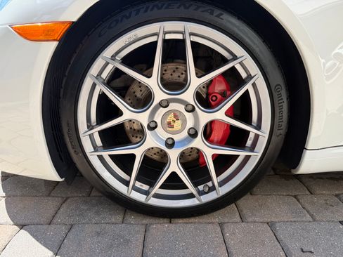 Used 2014 Porsche 911 Carrera S image 14