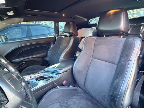 Used 2023 Dodge Challenger R/T w/ Plus Package image 17