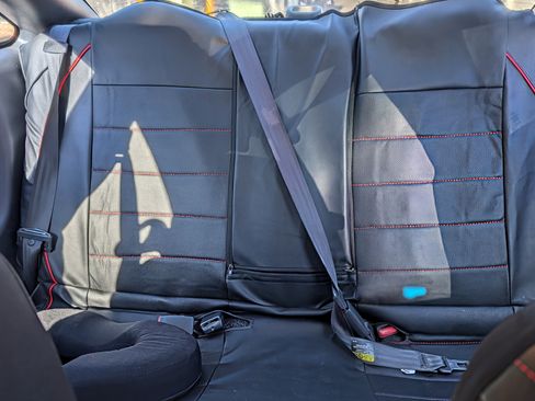 Used 2005 Chevrolet Cavalier LS image 2