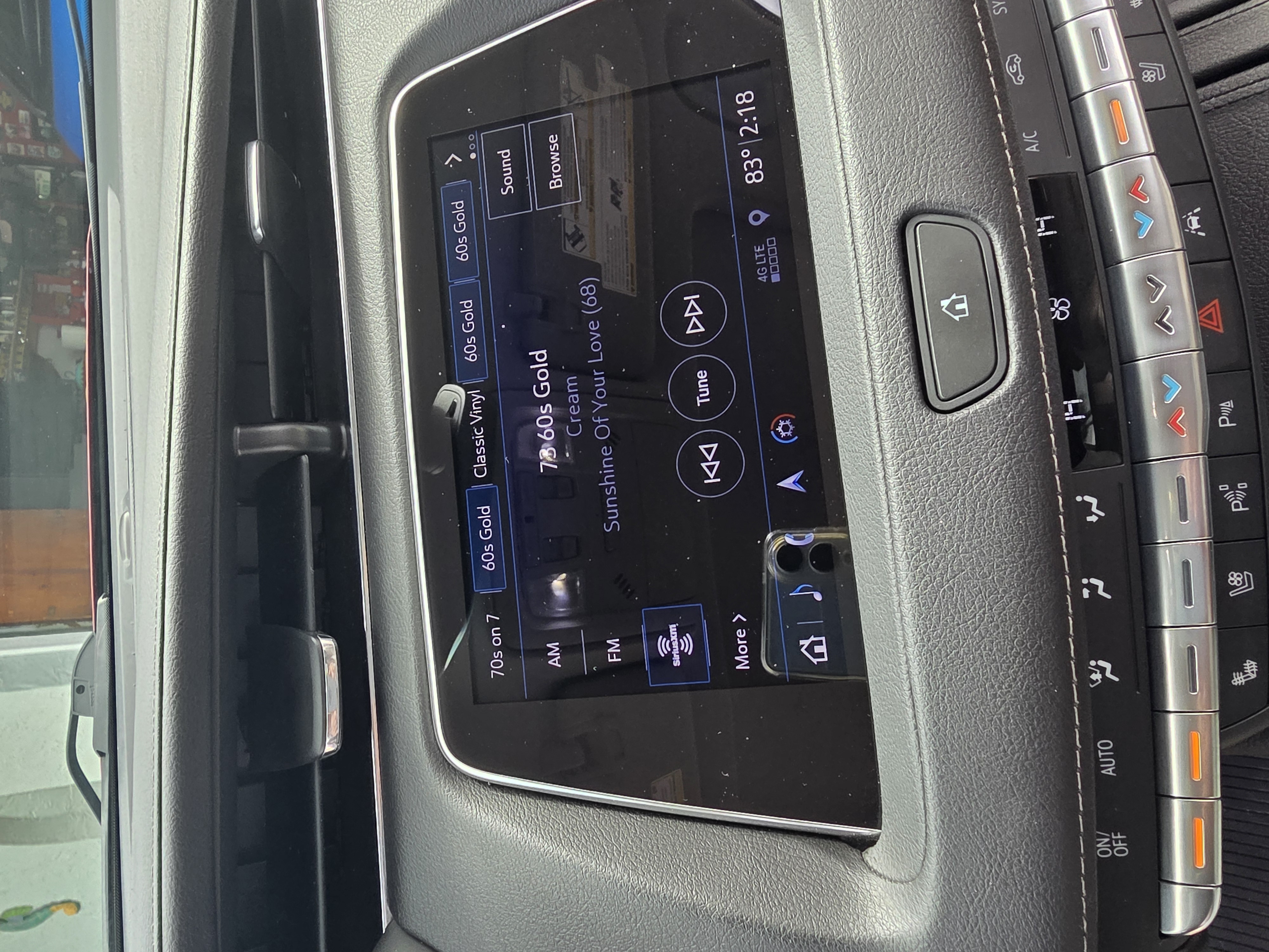 Used 2019 Cadillac XT4 Premium Luxury FWD image 17