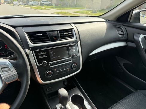 Used 2017 Nissan Altima 2.5 S w/ Power Driver Seat Package image 13