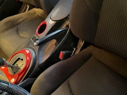 Used 2011 Nissan 370Z Coupe image 12