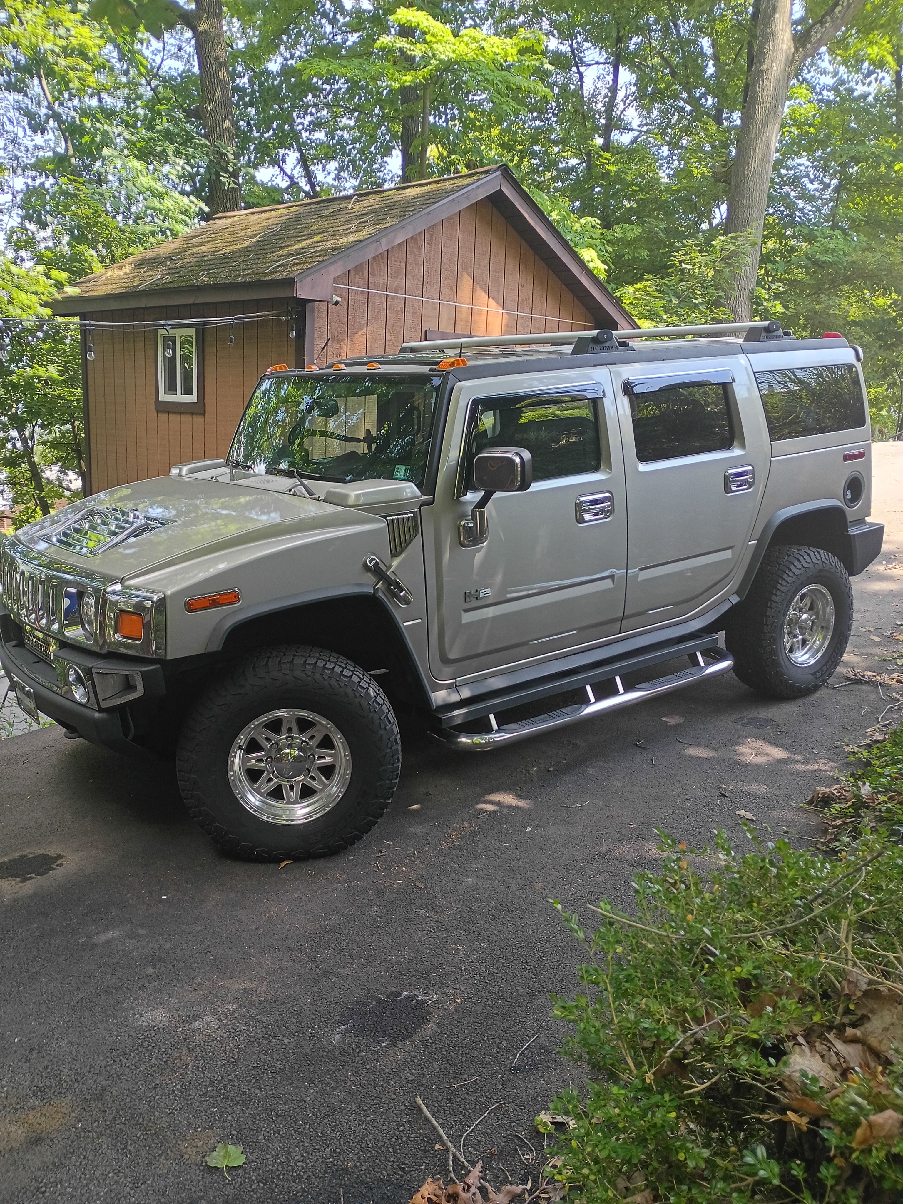 Used 2003 HUMMER H2 w/ Preferred Equipment Group AWD/4WD image 1