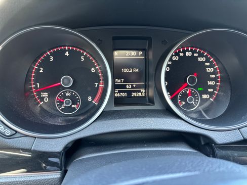 Used 2013 Volkswagen Golf 2-Door FWD image 17