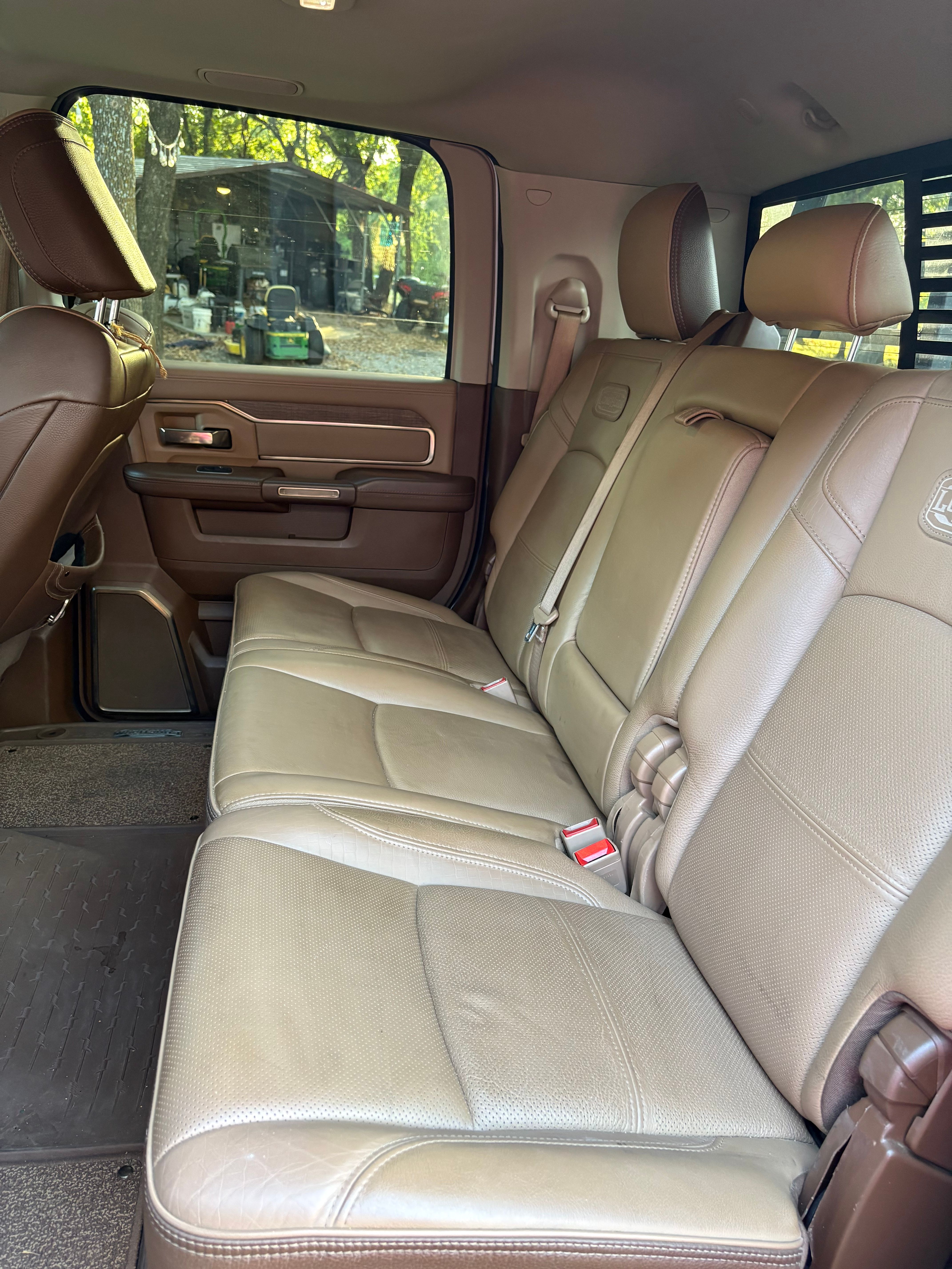 Used 2022 RAM 3500 Limited AWD/4WD image 12