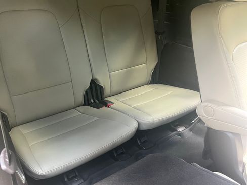 Used 2014 Hyundai Santa Fe Limited w/ Ultimate Package 07 FWD image 10