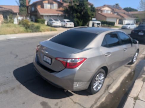 Used 2014 Toyota Corolla LE image 9
