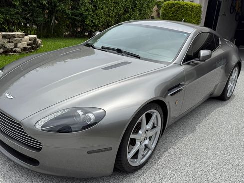 Used 2006 Aston Martin V8 Vantage Coupe RWD image 8