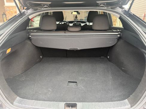 Used 2019 Toyota Prius LE image 14