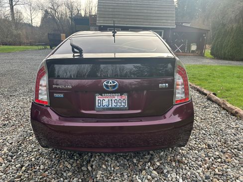 Used 2013 Toyota Prius Persona Series image 9