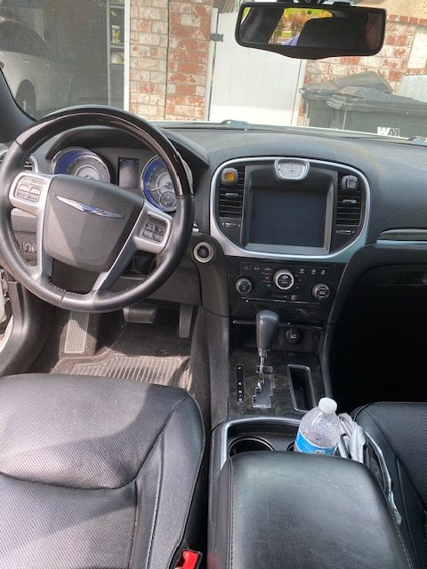 Used 2013 Chrysler 300 C RWD image 6