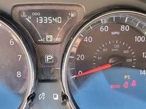 Used 2019 Nissan Versa SV image 8