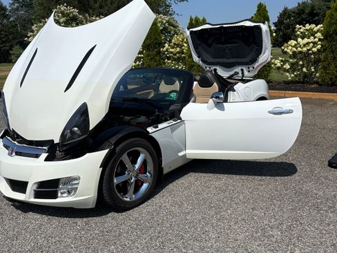 Used 2007 Saturn Sky w/ Premium Trim Pkg RWD image 2