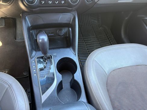 Used 2012 Hyundai Tucson GLS image 9