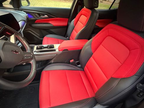 Used 2025 Chevrolet Equinox EV RS image 6