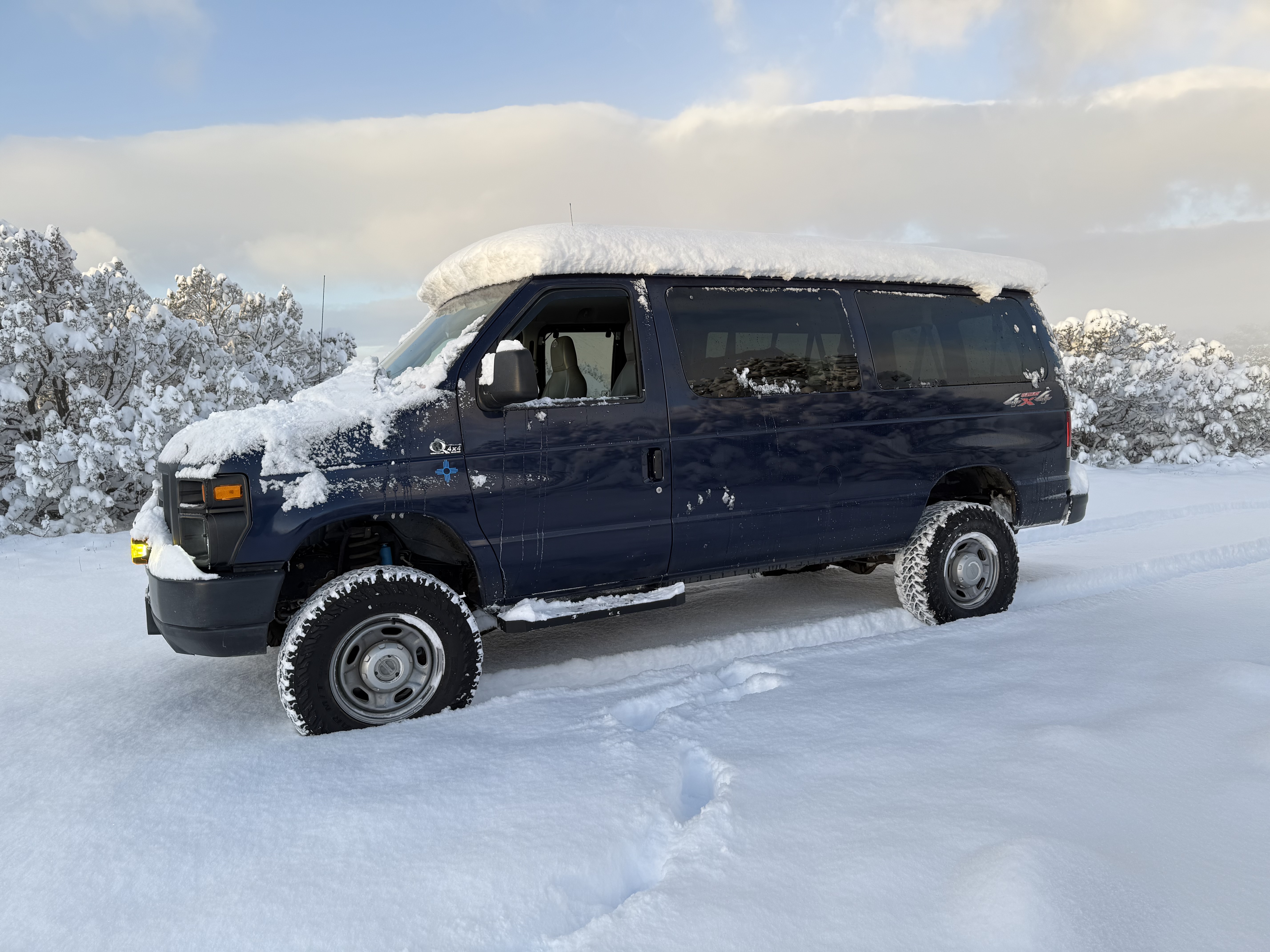Used 2013 Ford E-350 and Econoline 350 XL w/ PWR Windows & Locks Group RWD image 1