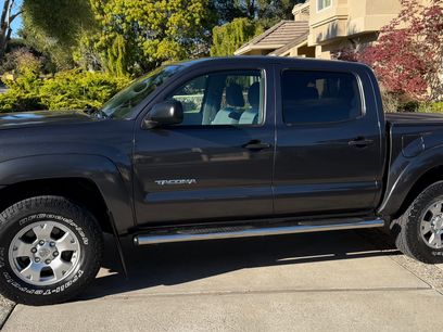 Used 2010 Toyota Tacoma PreRunner w/ TRD Off-Road Pkg w/JBL Audio