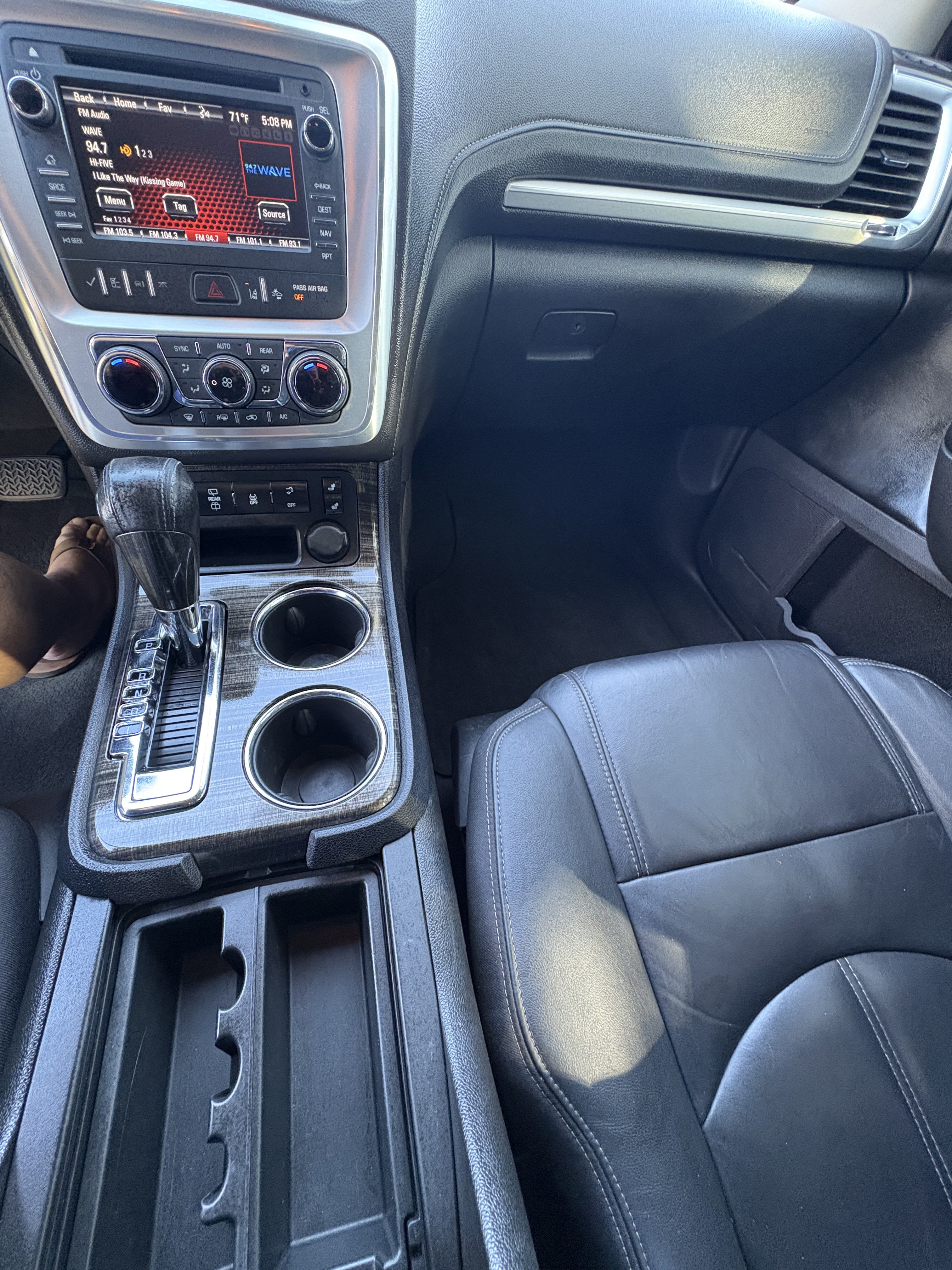 Used 2014 GMC Acadia SLT AWD/4WD image 16