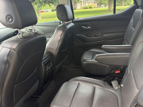 Used 2018 Chevrolet Traverse Premier w/ Redline Edition FWD image 9
