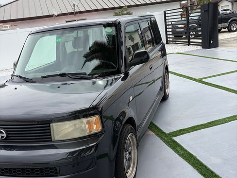 Used 2006 Scion xB FWD image 4