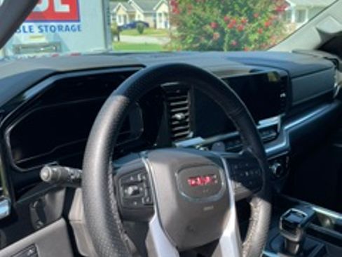 Used 2022 GMC Sierra 1500 SLT w/ SLT Premium Plus Package AWD/4WD image 13