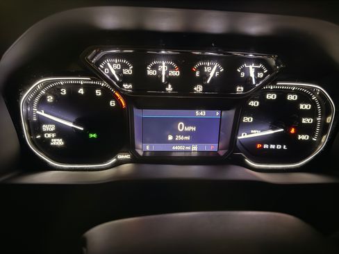 Used 2022 GMC Sierra 1500 Elevation w/ LPO, Elevation Black Package image 7