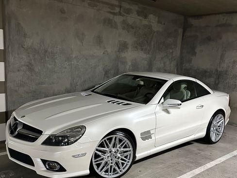 Used 2011 Mercedes-Benz SL 550 image 4