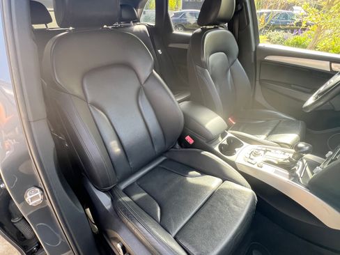 Used 2017 Audi Q5 2.0T Premium Plus w/ Technology Package image 14