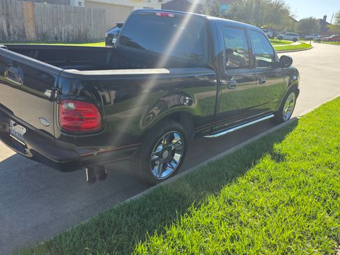 Used 2001 Ford F150 Harley-Davidson image 9