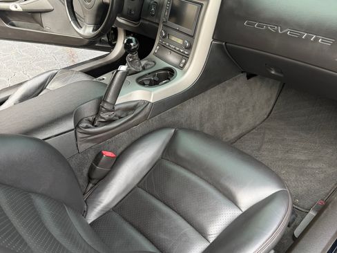 Used 2007 Chevrolet Corvette Z06 w/ Preferred Equipment Group RWD image 9