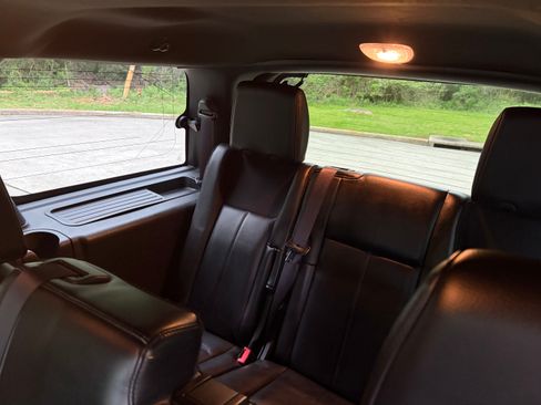 Used 2016 Ford Expedition XLT w/ Equipment Group 201A image 8