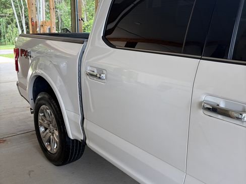 Used 2019 Ford F150 King Ranch w/ Equipment Group 601A Luxury AWD/4WD image 4