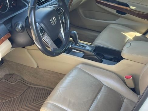 Used 2011 Honda Accord EX-L image 12