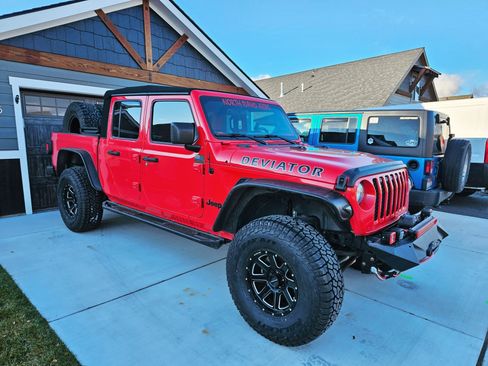 Used 2020 Jeep Gladiator Sport w/ Quick Order Package 24S image 1
