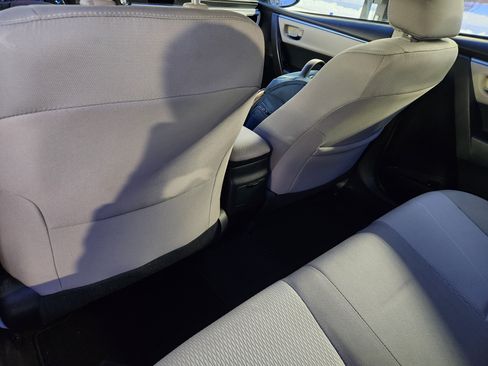 Used 2015 Toyota Corolla LE image 16