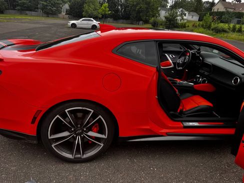 Used 2018 Chevrolet Camaro SS w/ Hot Wheels Edition image 12