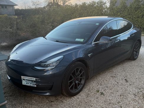 Used 2020 Tesla Model 3 Standard Range Plus image 6