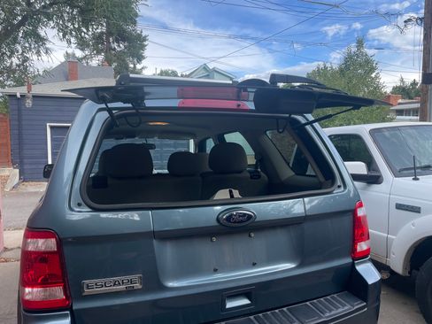 Used 2011 Ford Escape XLT image 8