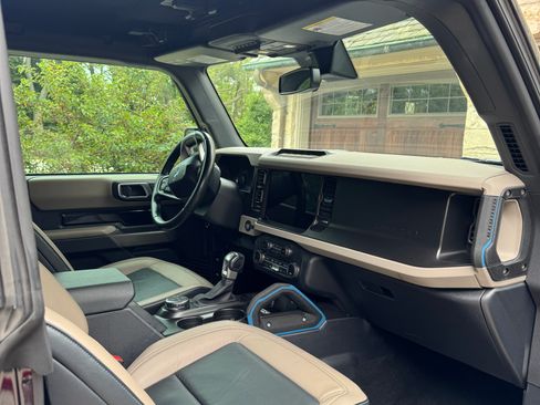 Used 2021 Ford Bronco Wildtrak image 11