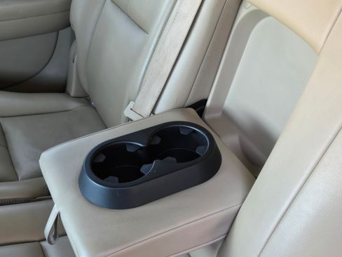 Used 2007 Chevrolet Suburban 2500 LT w/ LT Preferred Equipment Group image 19