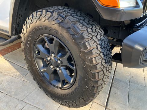 Used 2021 Jeep Wrangler Unlimited Sport image 2