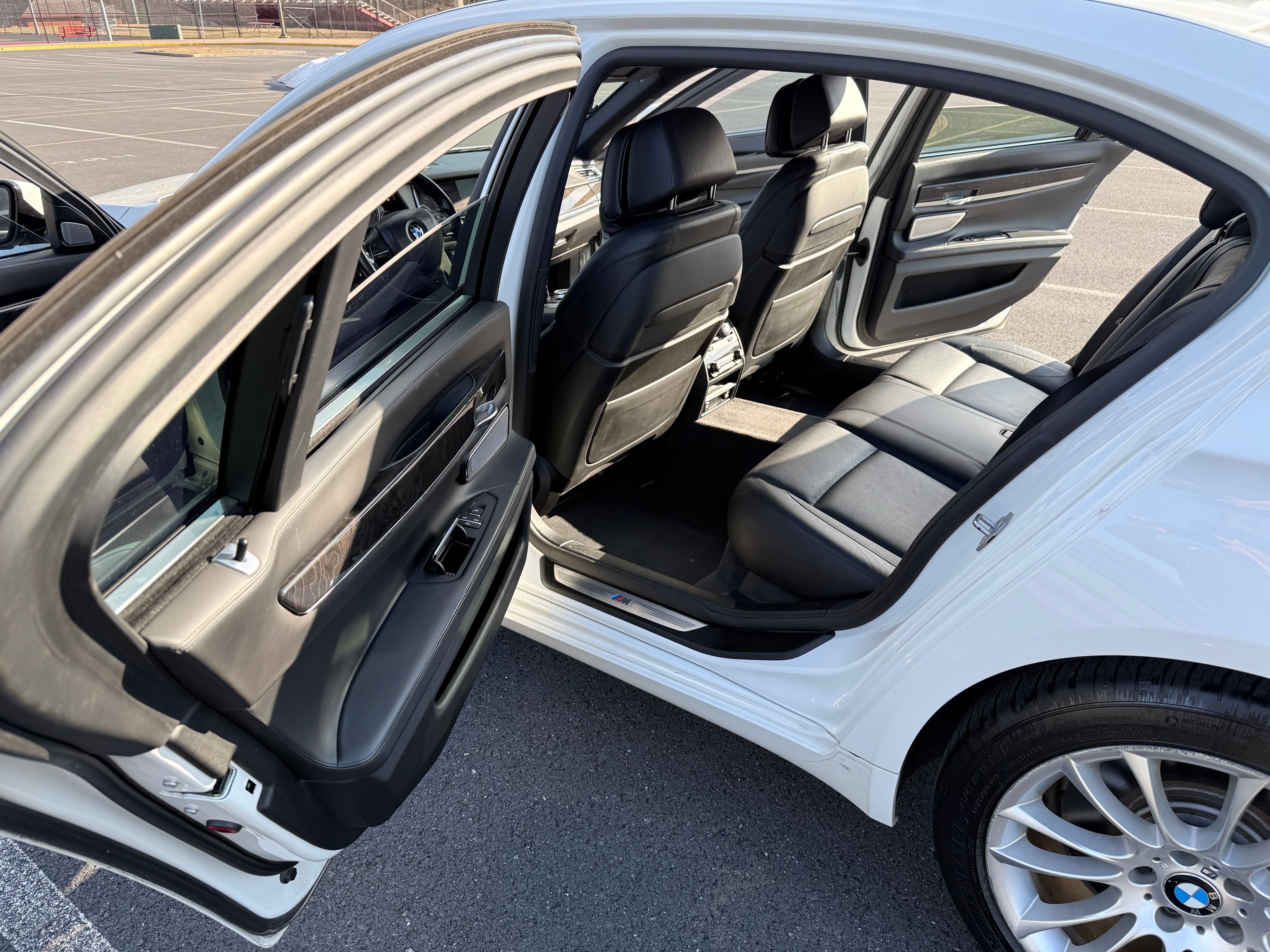 Used 2013 BMW 750Li xDrive AWD/4WD image 15