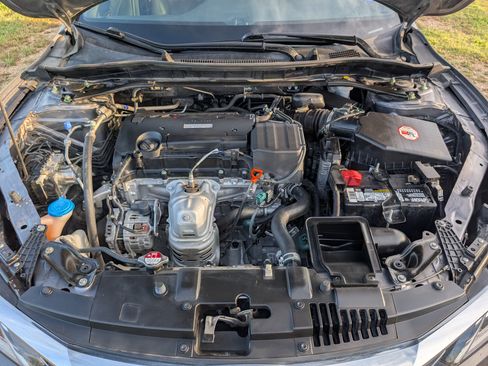 Used 2017 Honda Accord Sport Special Edition image 18