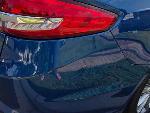 Used 2017 Ford Fusion SE FWD image 15