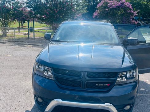 Used 2018 Dodge Journey Crossroad w/ Popular Equipment Group FWD image 5