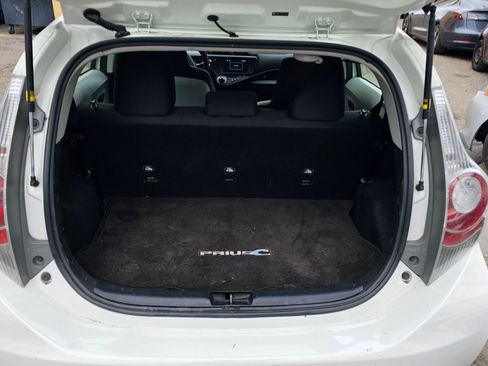 Used 2014 Toyota Prius C One image 13