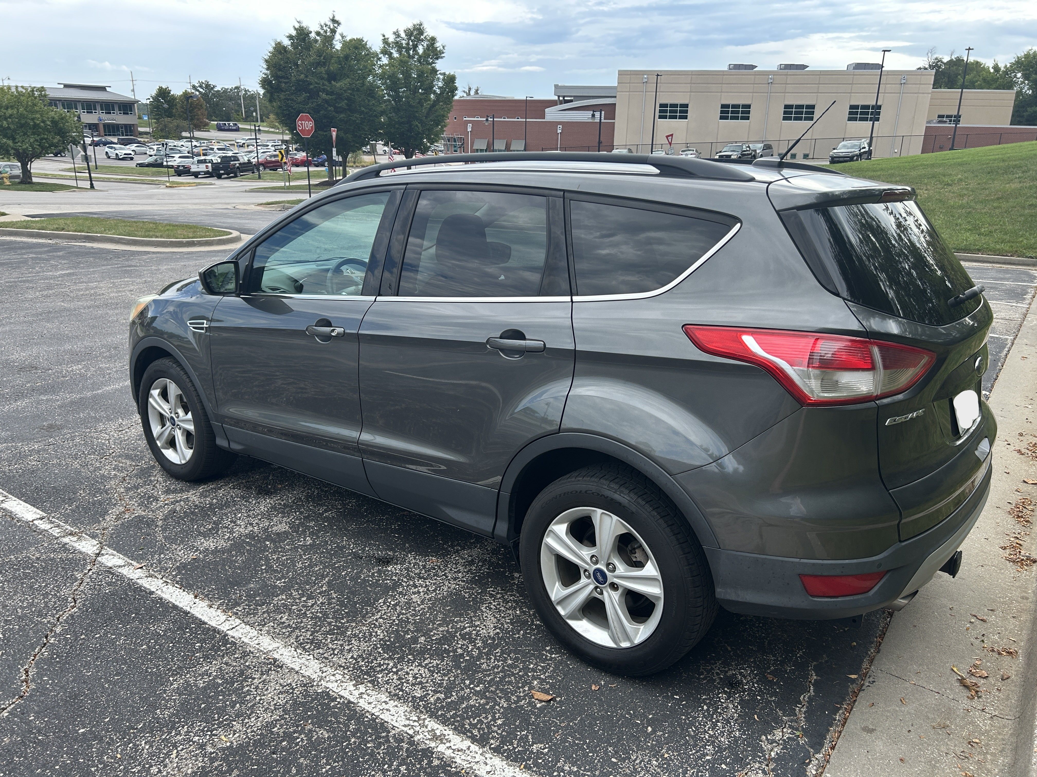 Used 2016 Ford Escape SE w/ Equipment Group 201A AWD/4WD image 8