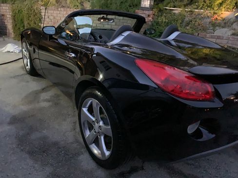 Used 2006 Pontiac Solstice Convertible w/ Premium Package image 12