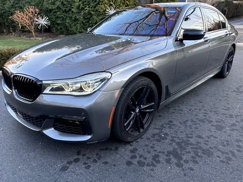 Used 2016 BMW 750i xDrive image 1