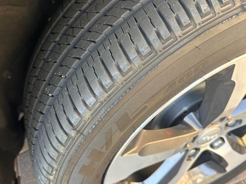 Used 2023 Jeep Grand Cherokee 4WD 4xe image 13